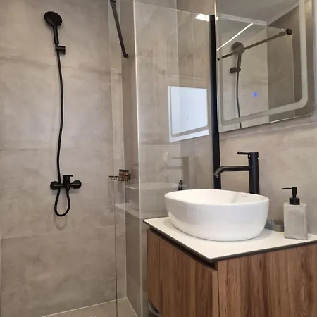 Orrhaon Apartment